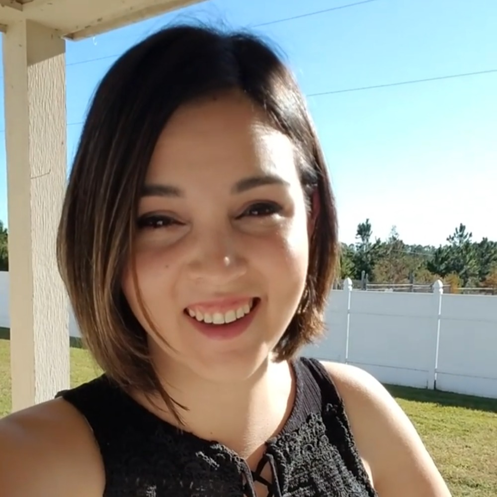 Meet your Posher, Desiree